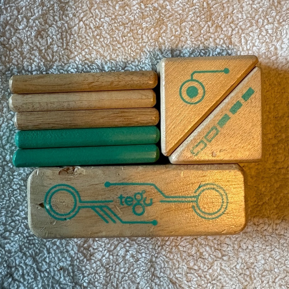 Tegu Wooden Magnetic Blocks Set, 8 Pieces